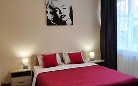Apartments Domovik Мостова 5 Кв 37